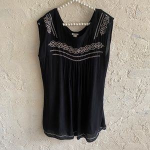 Forever 21 Black Mini Dress Embroidered Front/Bottom Lined Sleeveless Size Med